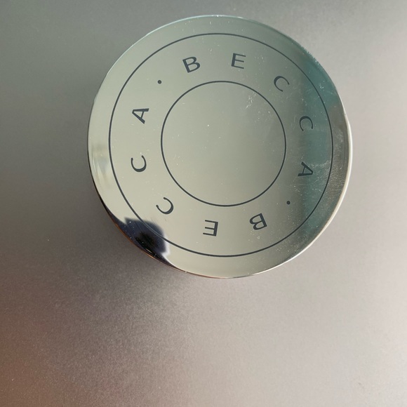 Becca hydra mist powder - Picture 3 of 5